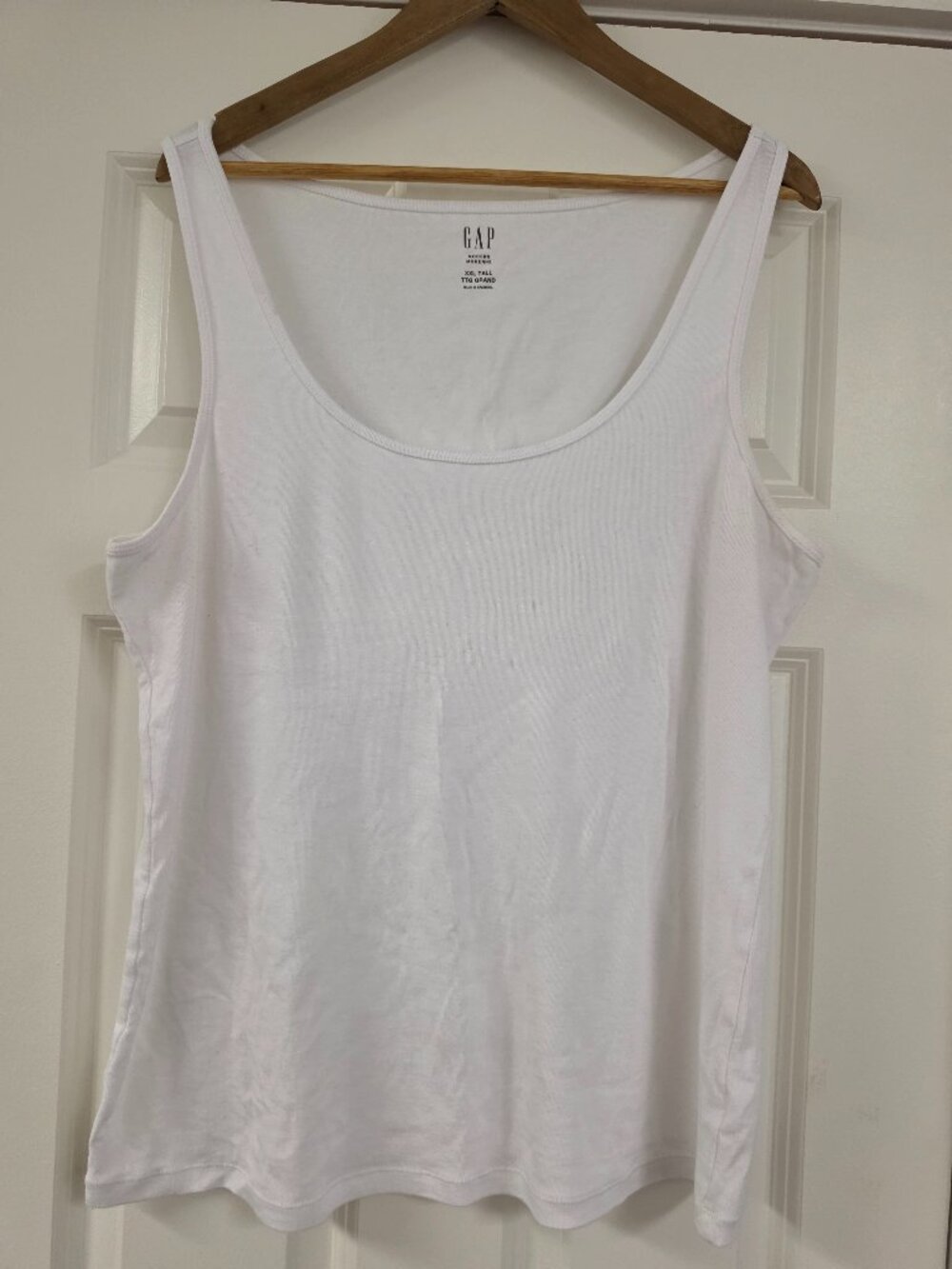 GAP Classic White Tank Top with scoop neckline, Size XXL Tall